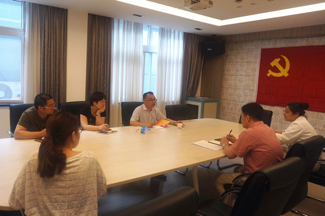 杭州市西湖区卫计局副局长邵建松一行莅临科研所调研